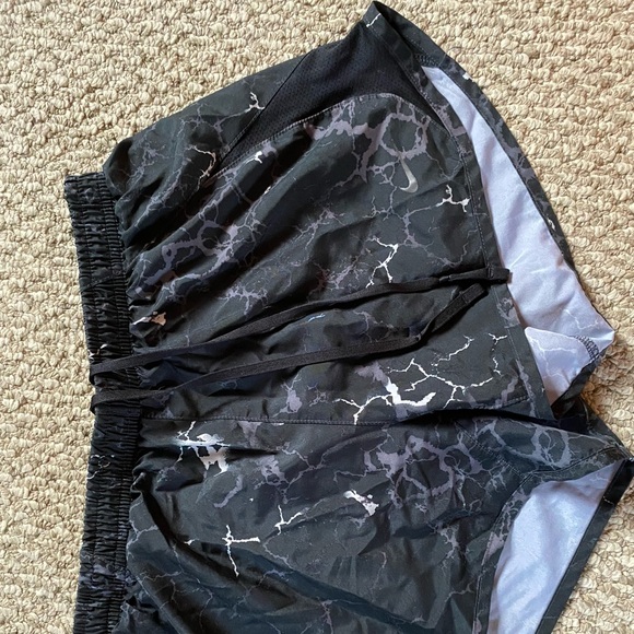 Nike Pants - Nike exercise shorts